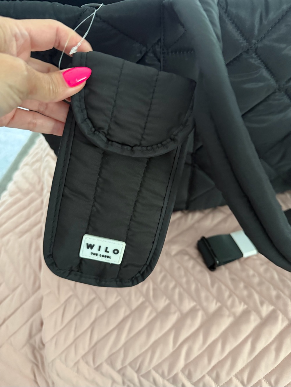 WILO Black Quilted Tote with Matching Pouches - Picture 7 of 9